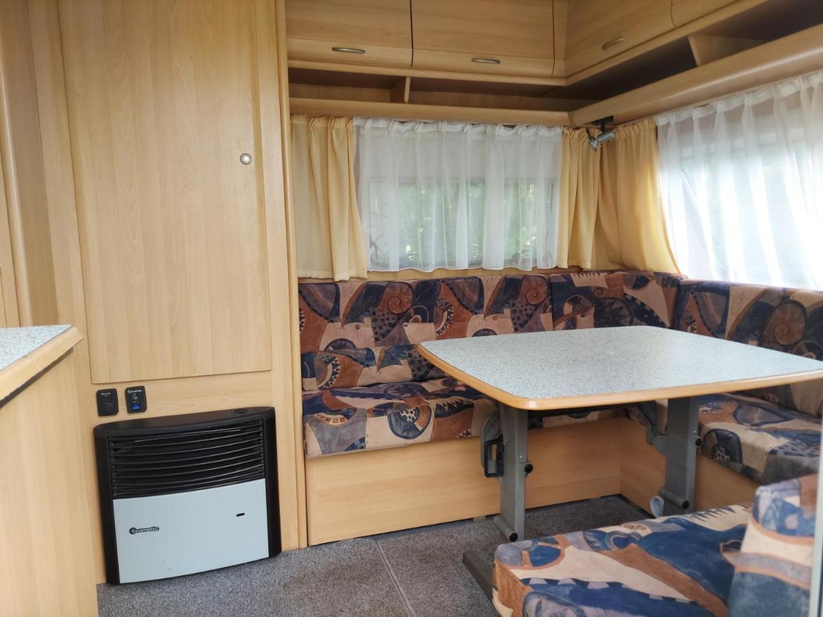 Apartment Przyczepa Campingowa Nad Jeziorem Dadaj